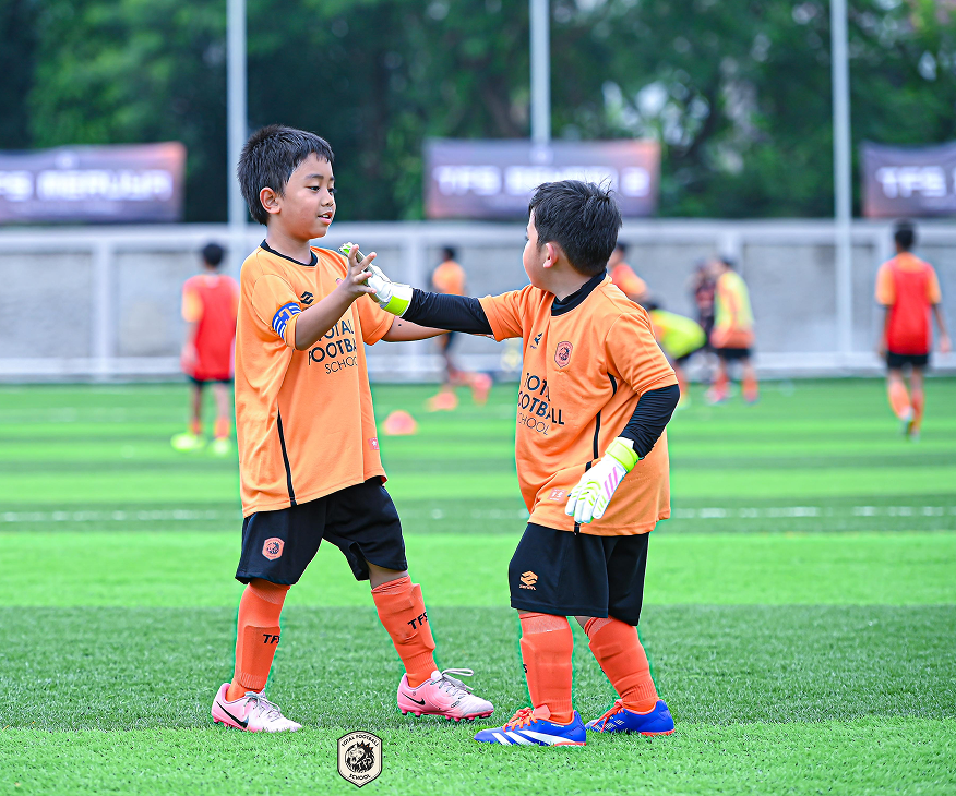 Total Football School | Brand Key